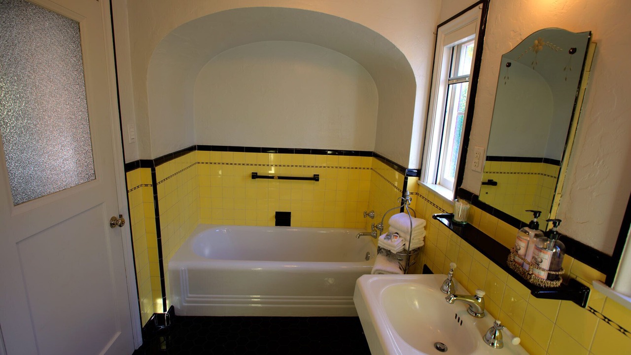 Photo of Bathroom in Mariposa