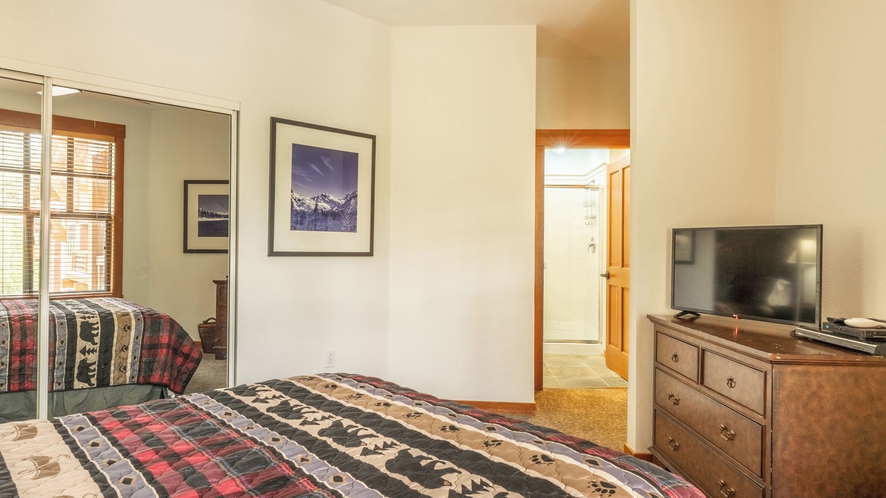 Photo of Bedroom in Mammoth Lakes