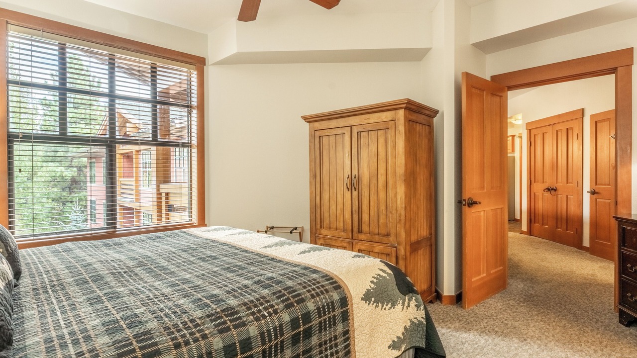 Photo of Bedroom in Mammoth Lakes