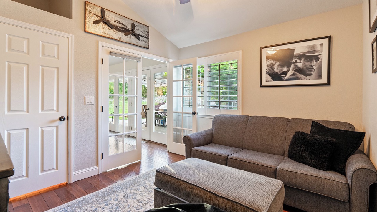 Photo of Livingroom in Templeton