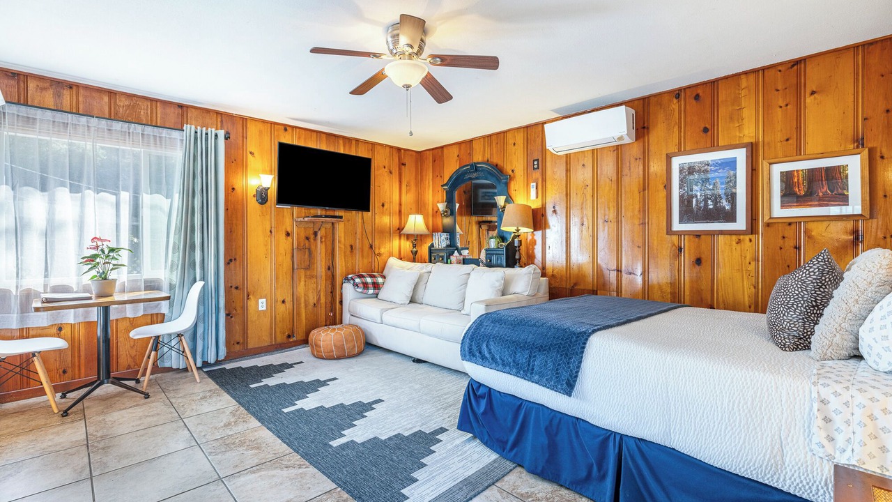 Photo of Bedroom in Three Rivers