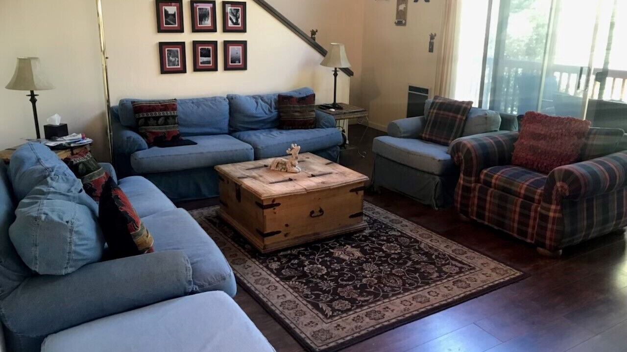 Photo of Livingroom in Groveland