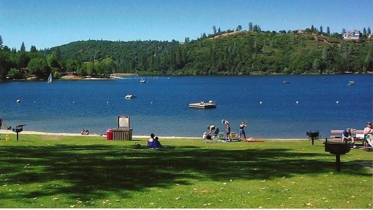 Photo of Outdoor in Groveland