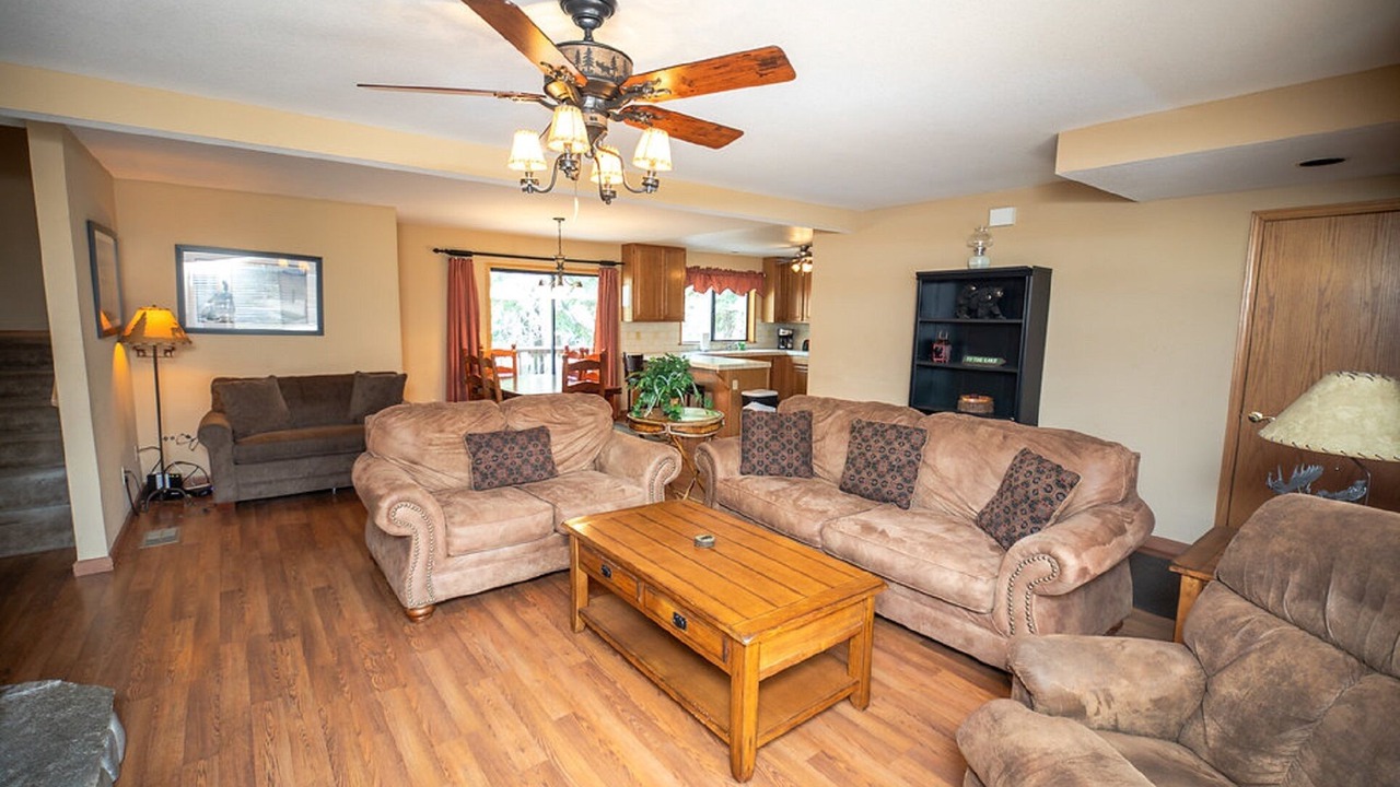 Photo of Livingroom in Pioneer Trail