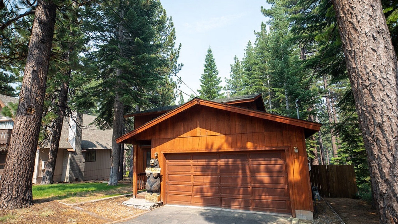 Photo of Outdoor in Pioneer Trail