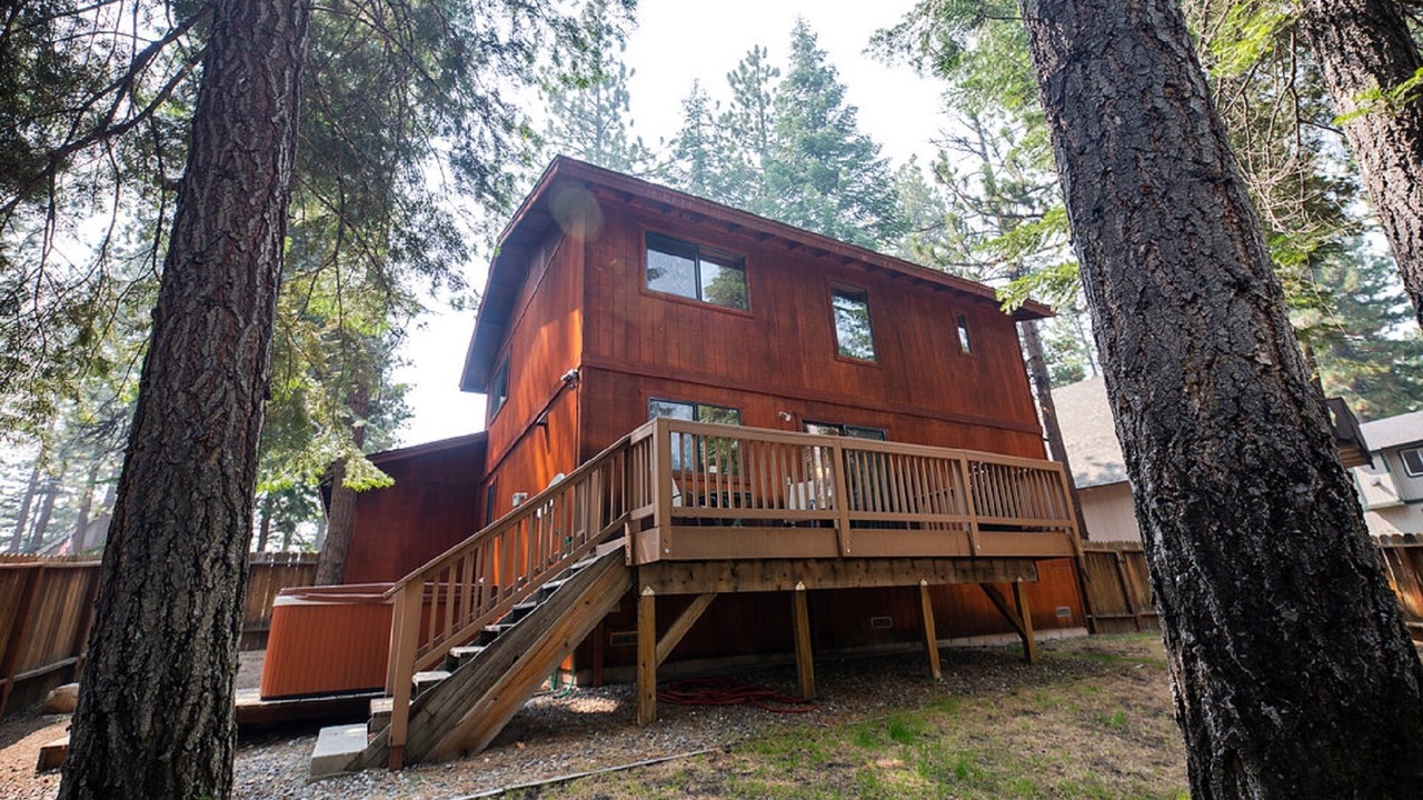 Photo of Outdoor in Pioneer Trail