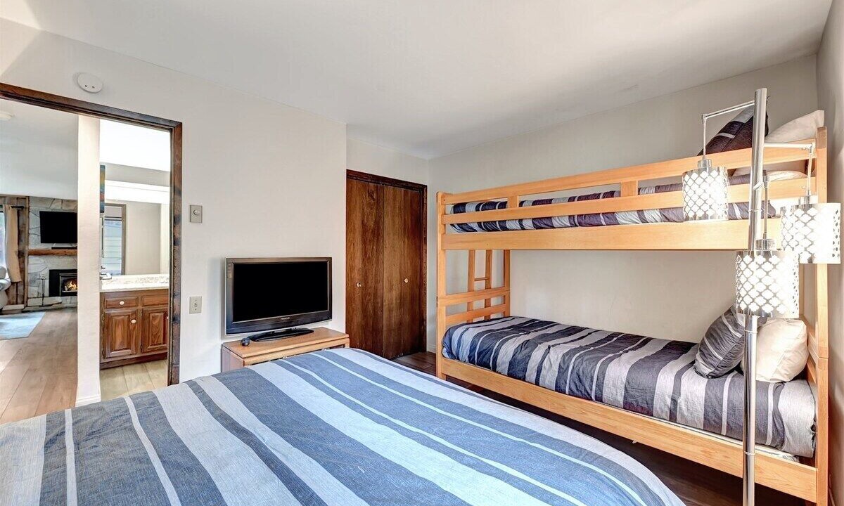 Photo of Bedroom in Mammoth Lakes