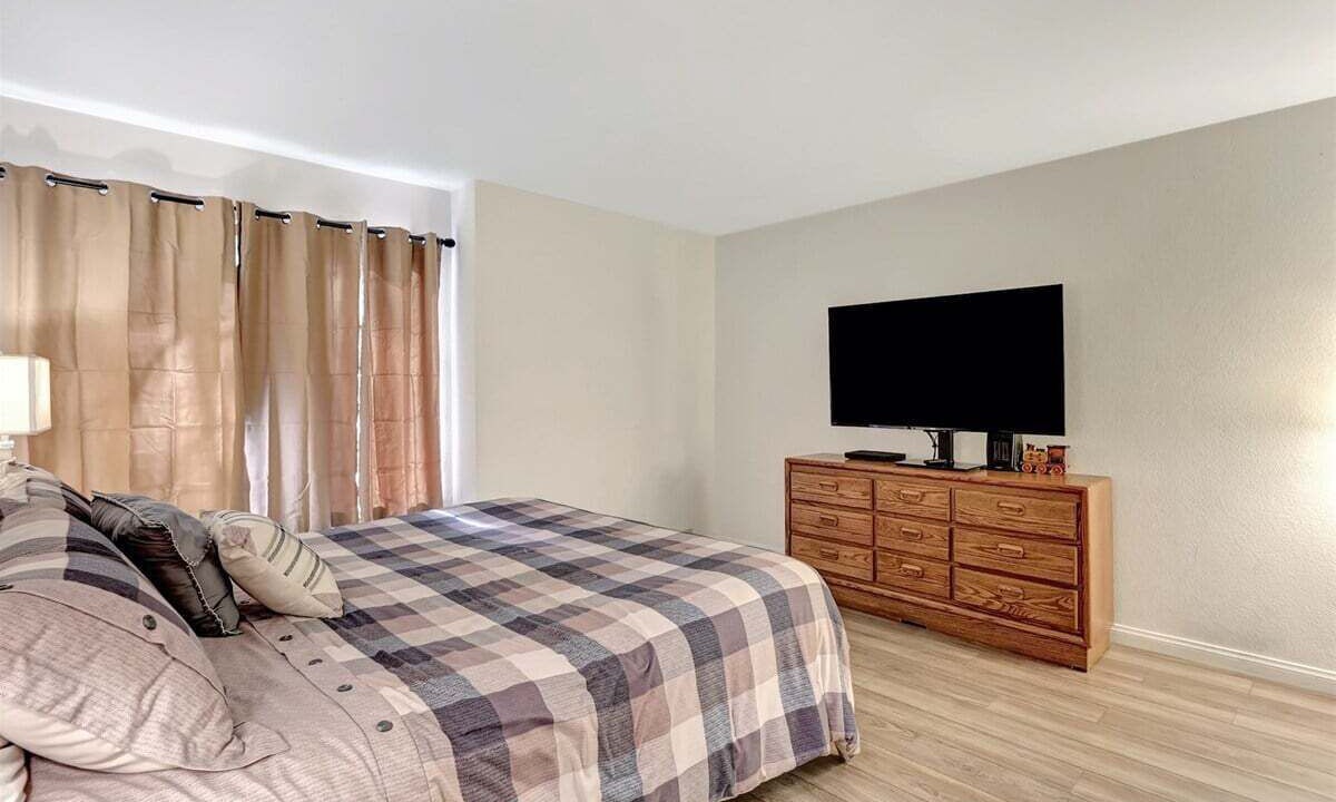 Photo of Bedroom in Mammoth Lakes