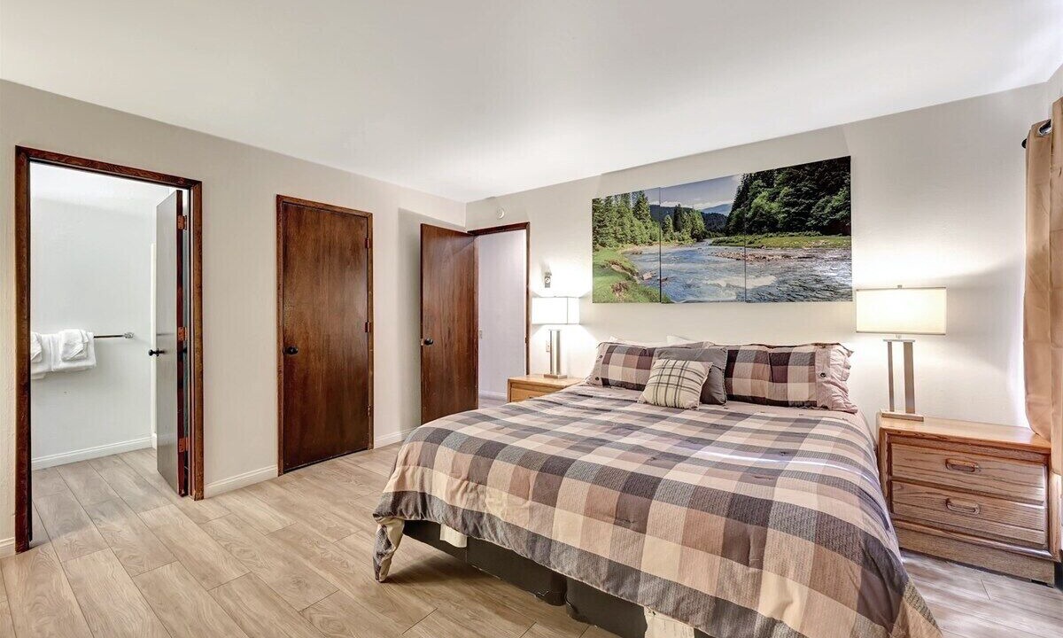 Photo of Bedroom in Mammoth Lakes