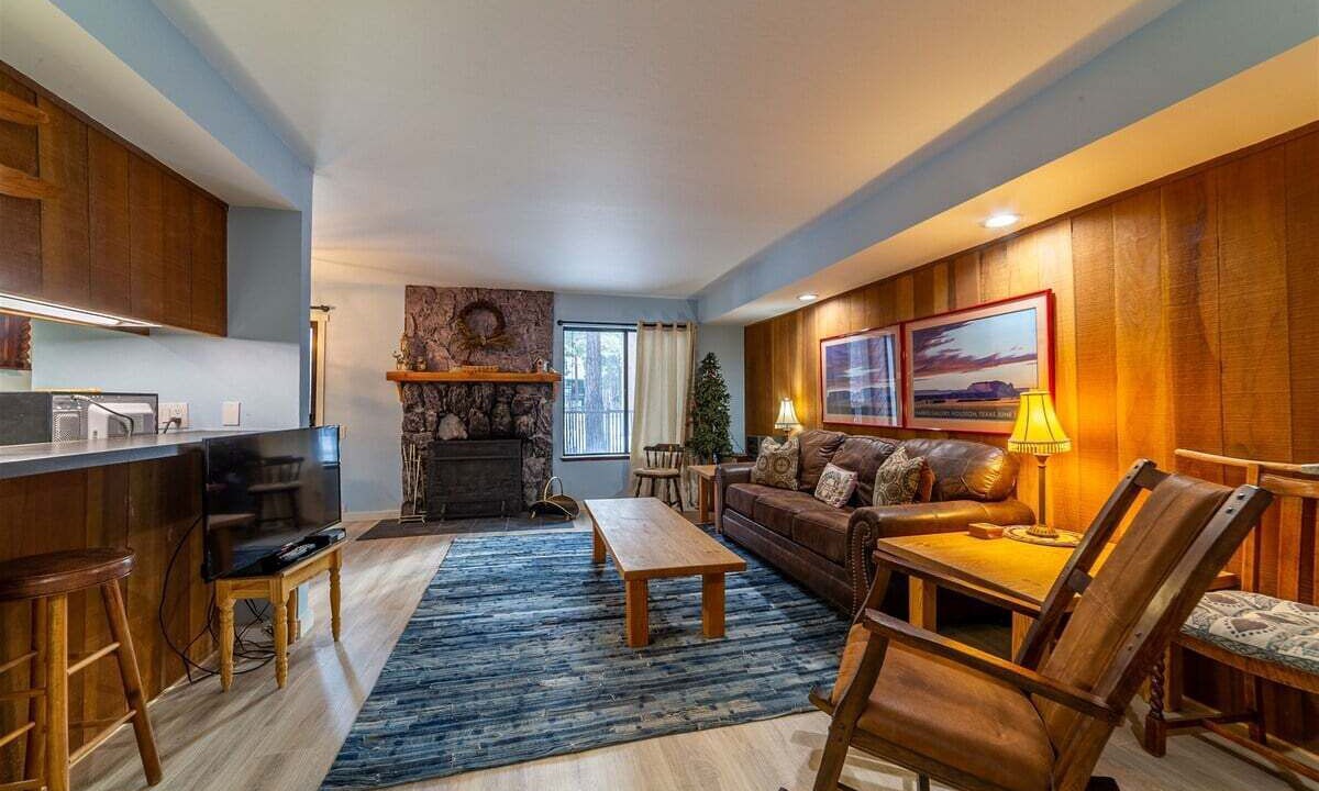 Photo of Livingroom in Mammoth Lakes