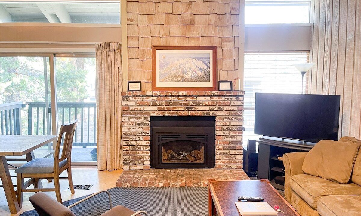 Photo of Bedroom in Mammoth Lakes