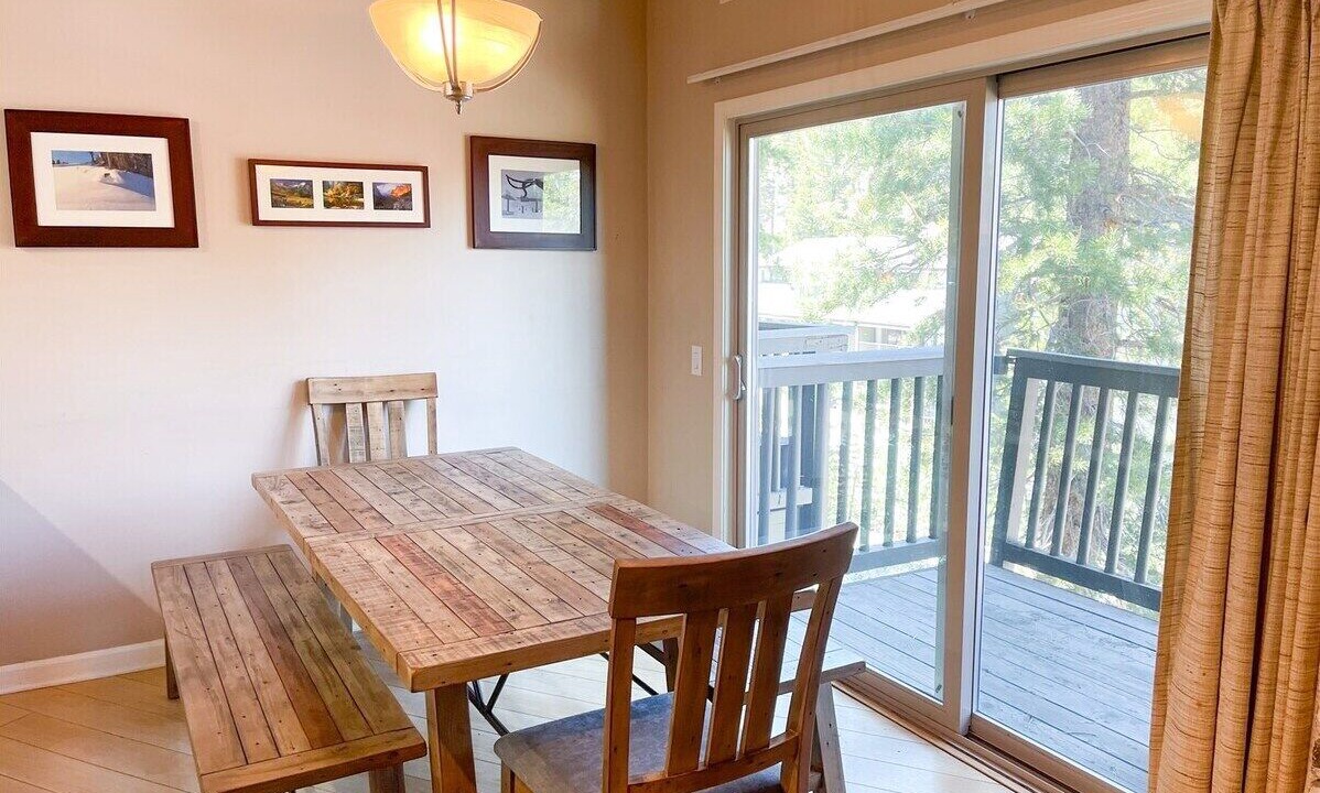 Photo of Livingroom in Mammoth Lakes