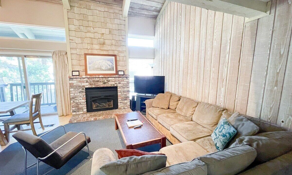 Photo of Bedroom in Mammoth Lakes