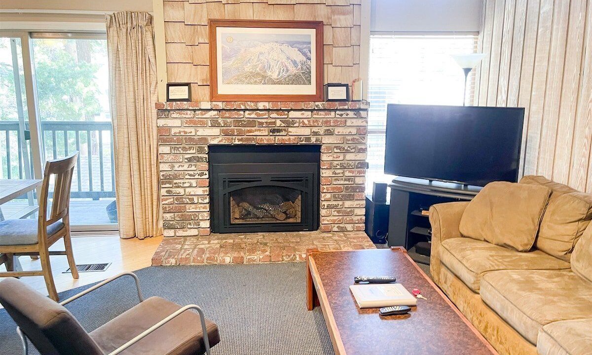 Photo of Livingroom in Mammoth Lakes