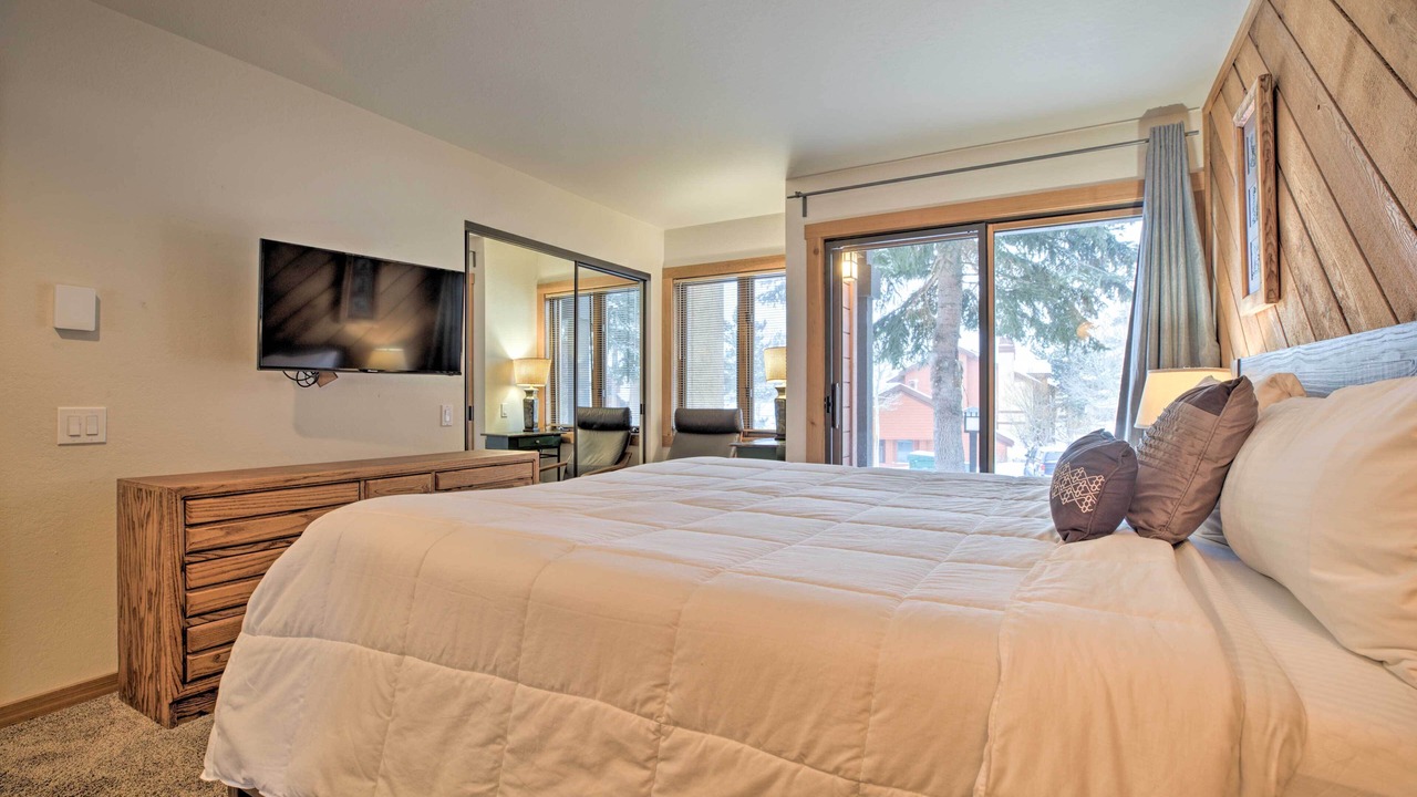 Photo of Bedroom in Mammoth Lakes