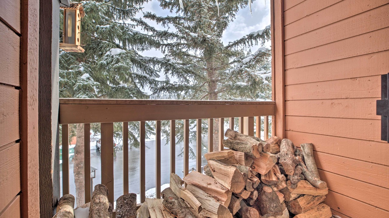 Photo of Patio Balcony in Mammoth Lakes