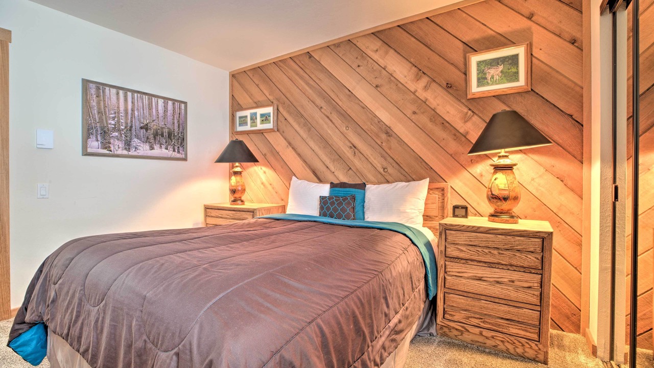 Photo of Bedroom in Mammoth Lakes