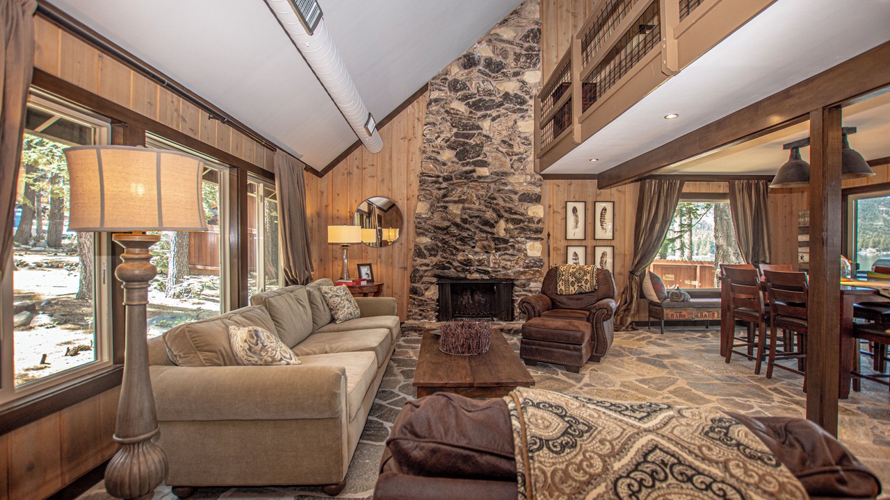 Photo of Livingroom in Tahoma