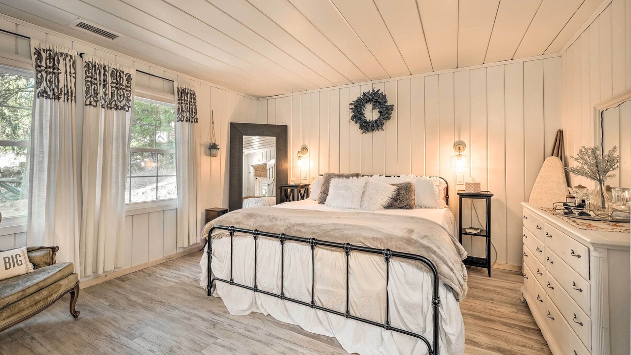 Photo of Others in Strawberry