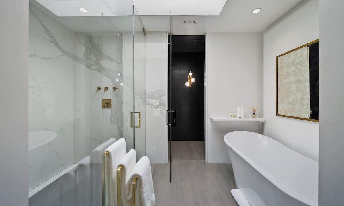 Photo of Bathroom in Hollywood Hills West