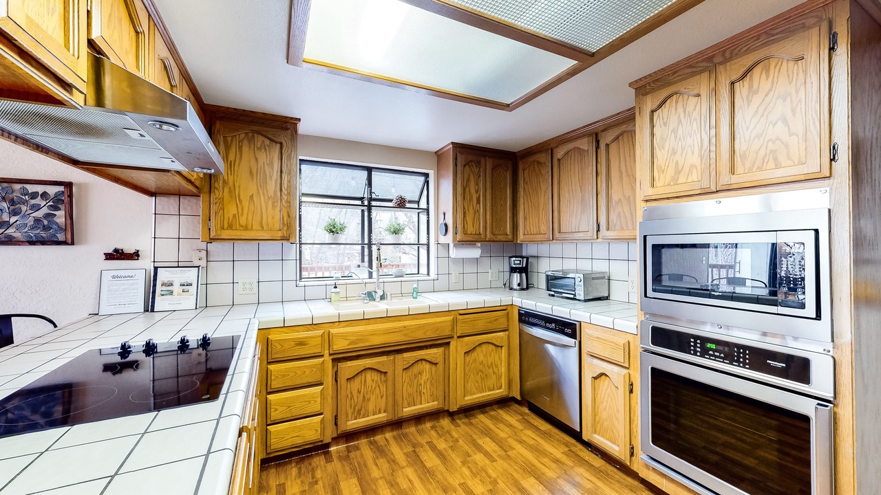 Photo of Kitchen in Groveland