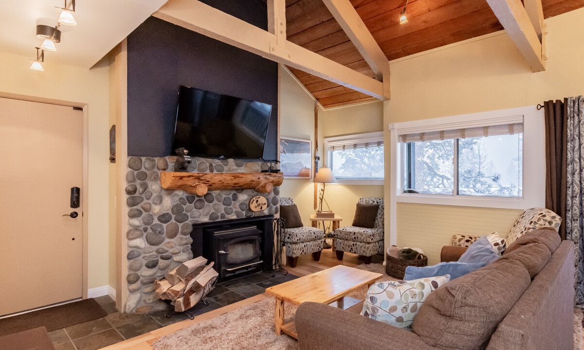 Photo of Livingroom in Majestic Pines