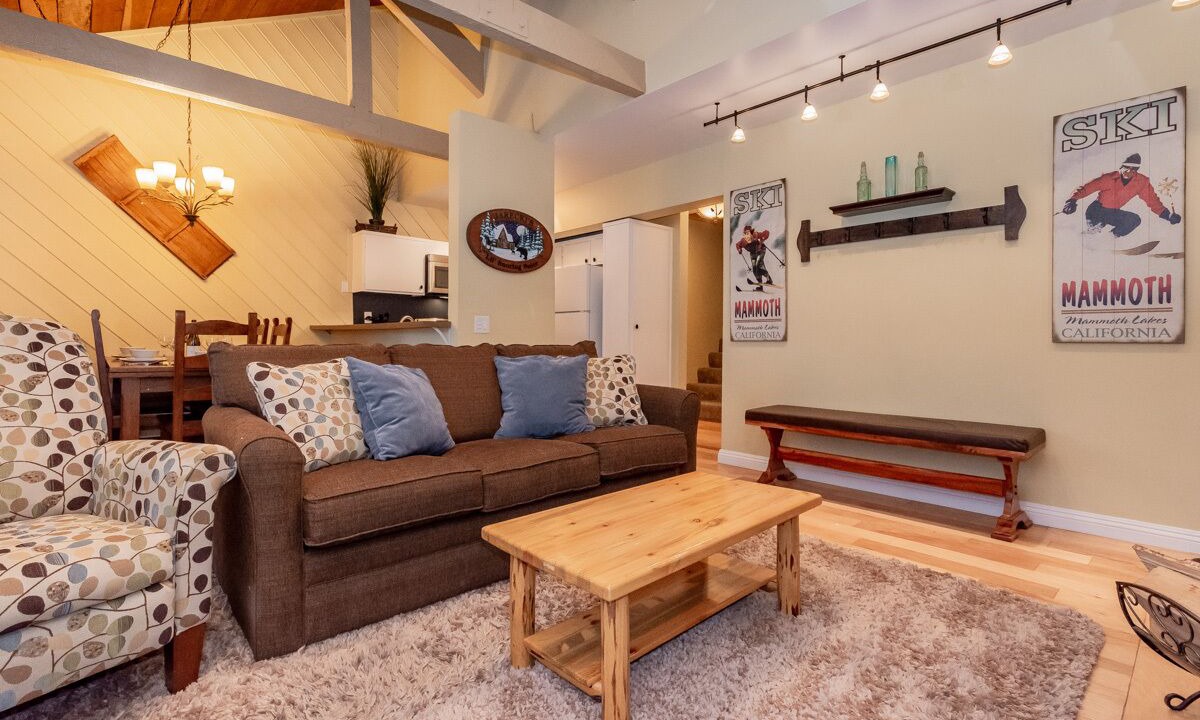 Photo of Livingroom in Majestic Pines