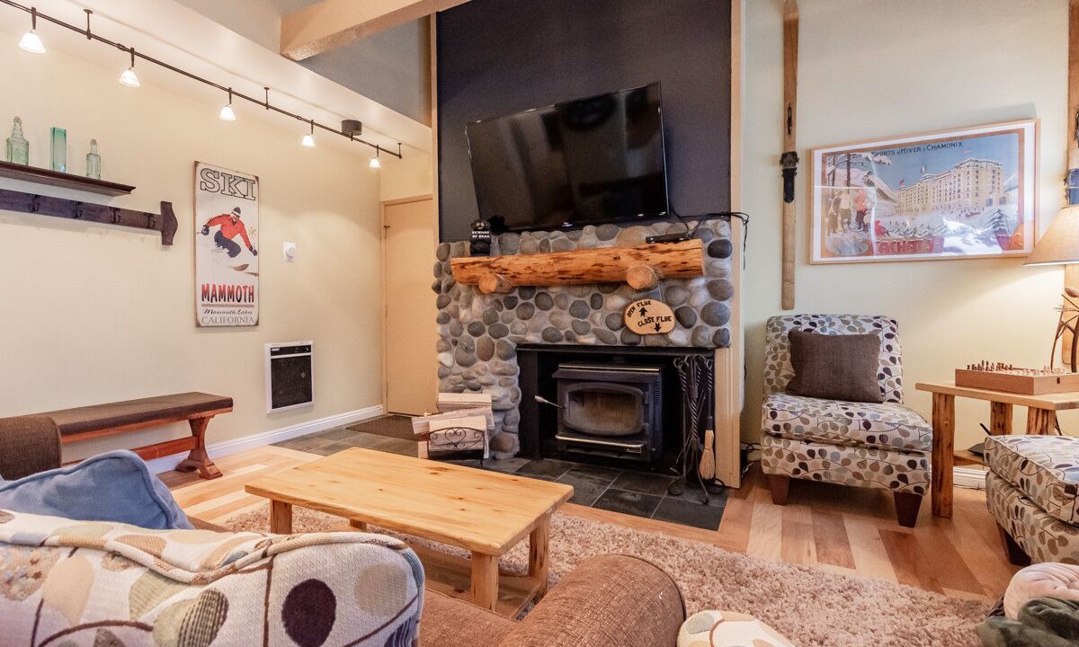 Photo of Livingroom in Majestic Pines