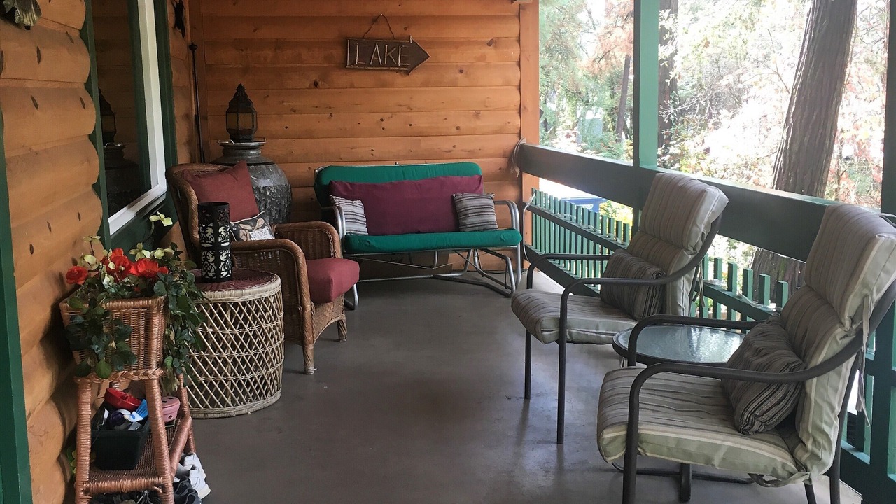 Photo of Patio Balcony in Bass Lake