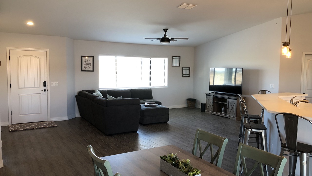Photo of Livingroom in Desert Hills