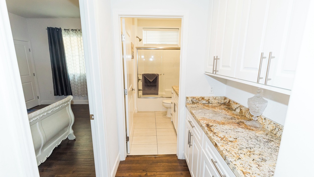 Photo of Bathroom in North Hills West