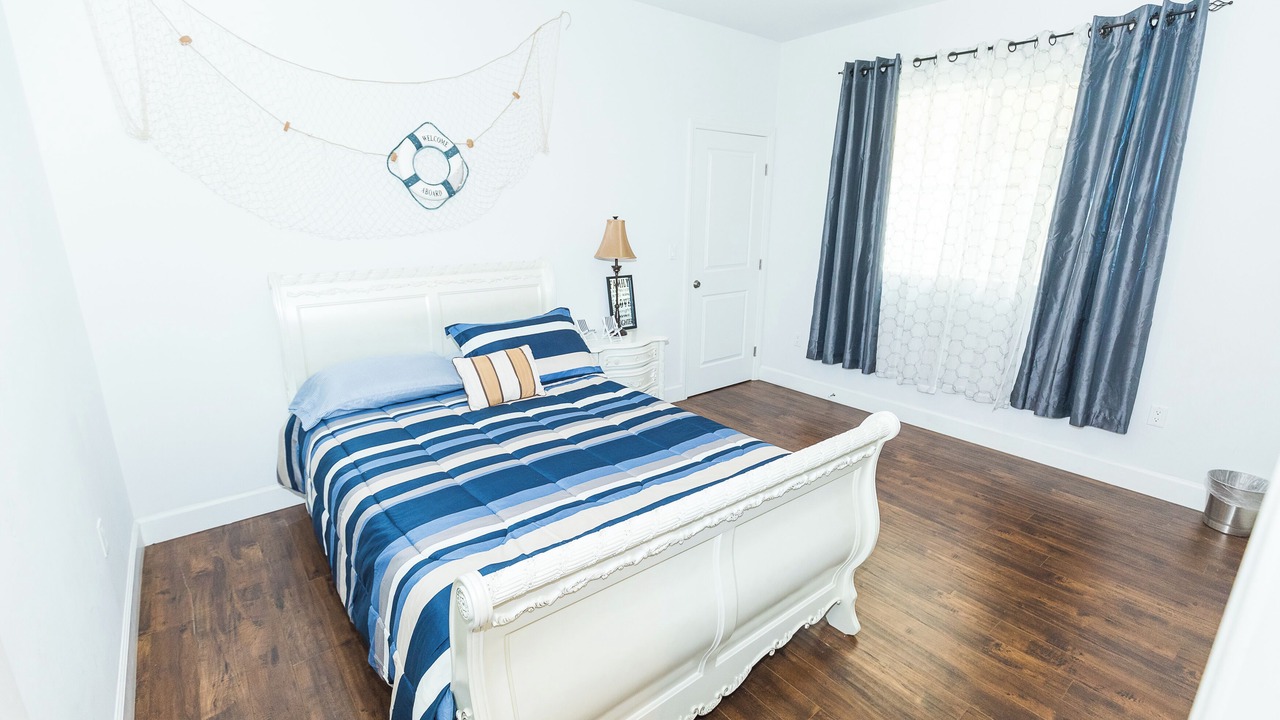 Photo of Bedroom in North Hills West
