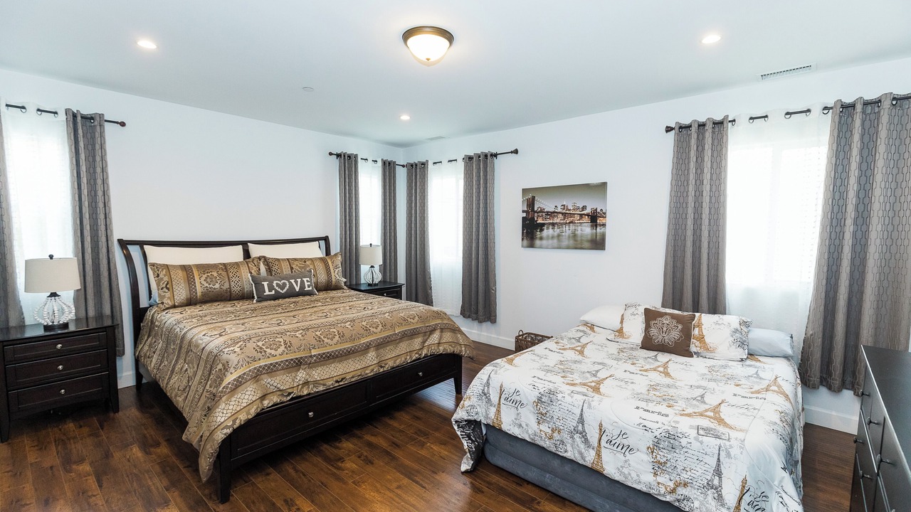 Photo of Bedroom in North Hills West