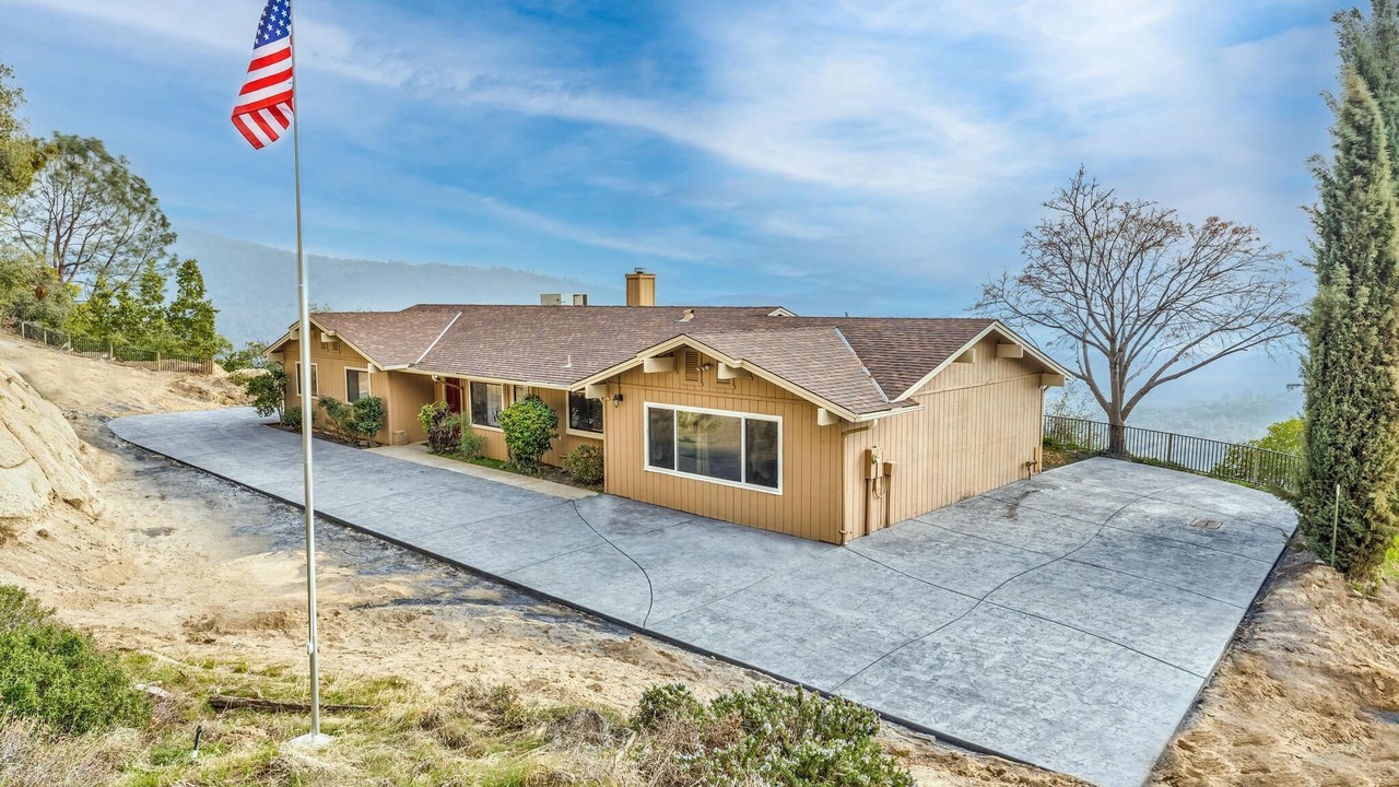 Photo of Outdoor in Oakhurst