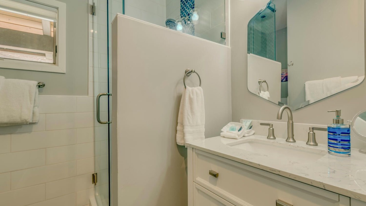 Photo of Bathroom in Lincoln Park