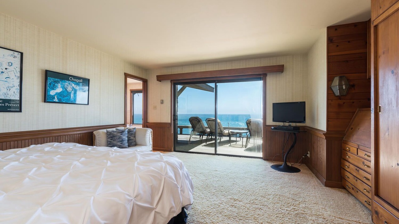 Photo of Bedroom in San Simeon