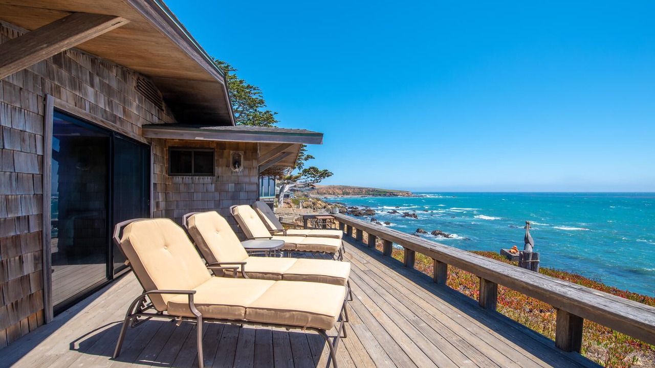 Photo of Patio Balcony in San Simeon