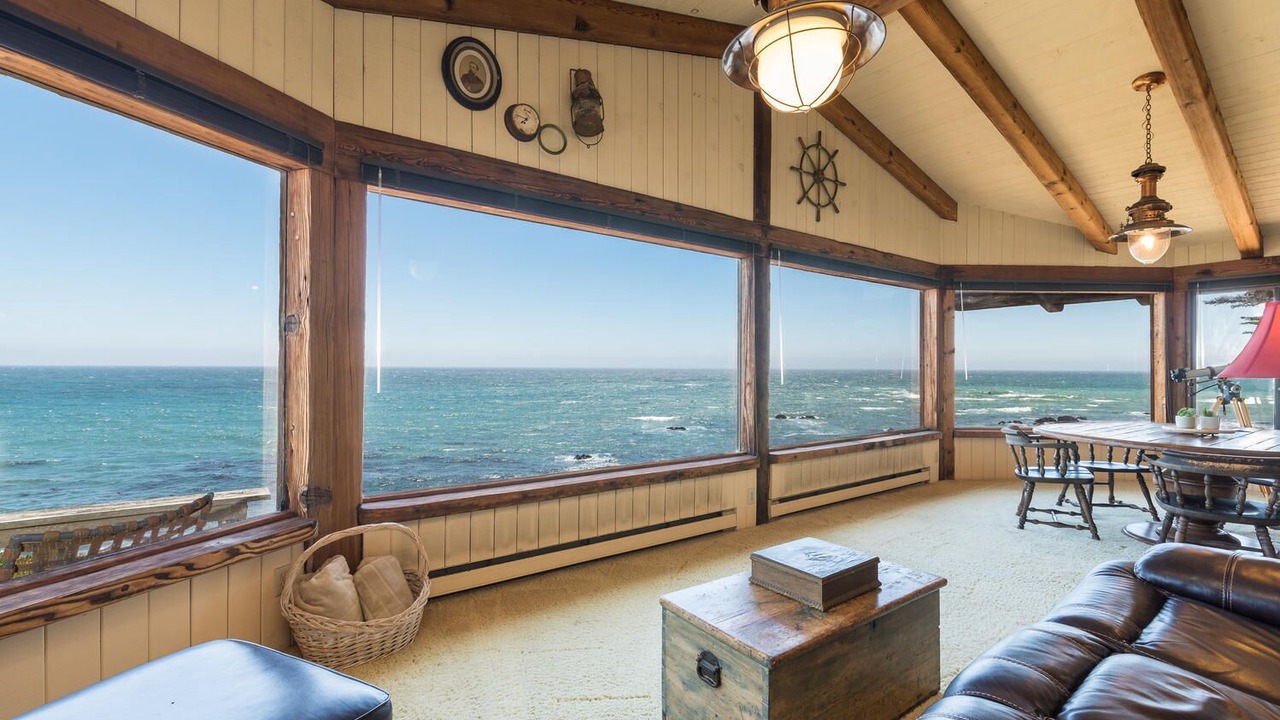 Photo of Livingroom in San Simeon