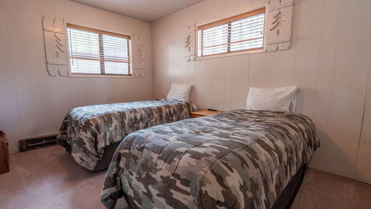 Photo of Bedroom in June Lake