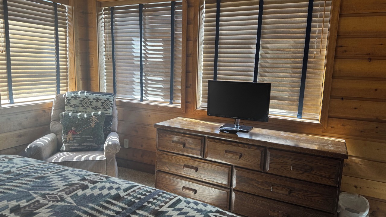 Photo of Bedroom in June Lake