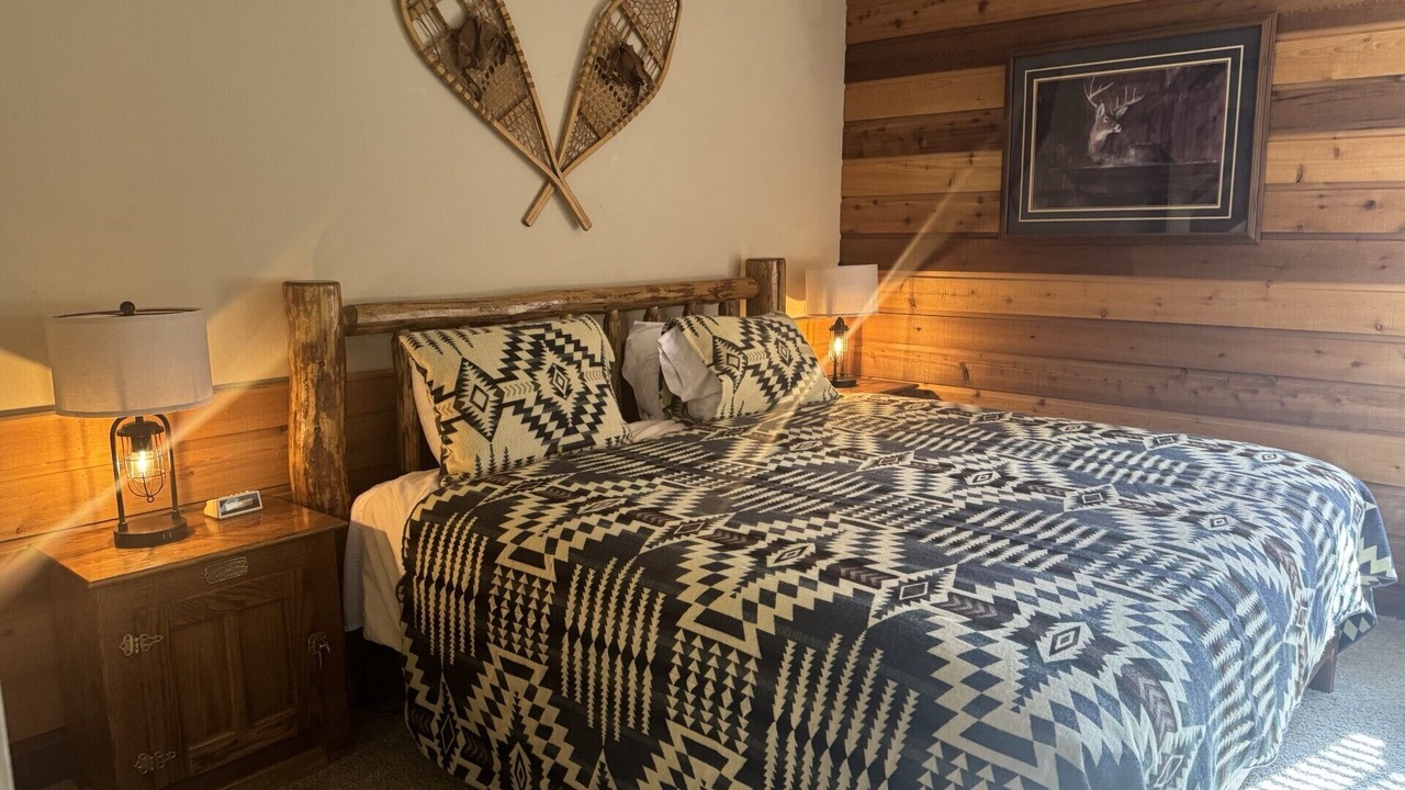 Photo of Bedroom in June Lake