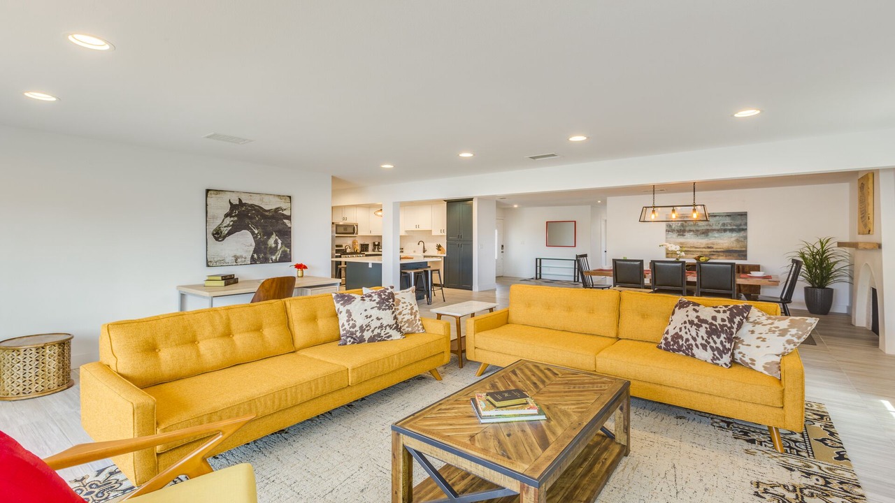 Photo of Livingroom in Hermosa Village