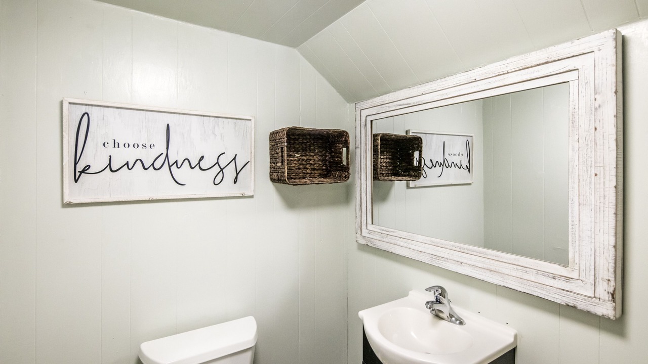 Photo of Bathroom in Fish Camp