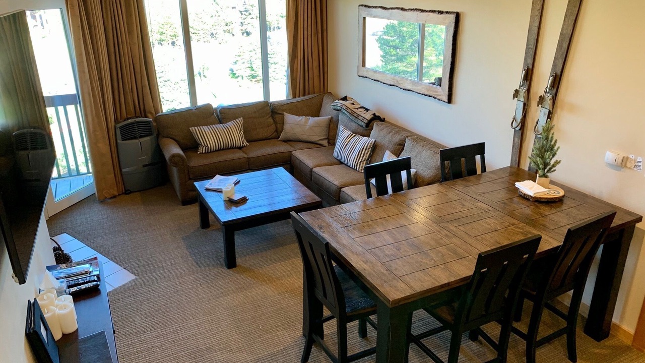 Photo of Livingroom in Mammoth Lakes