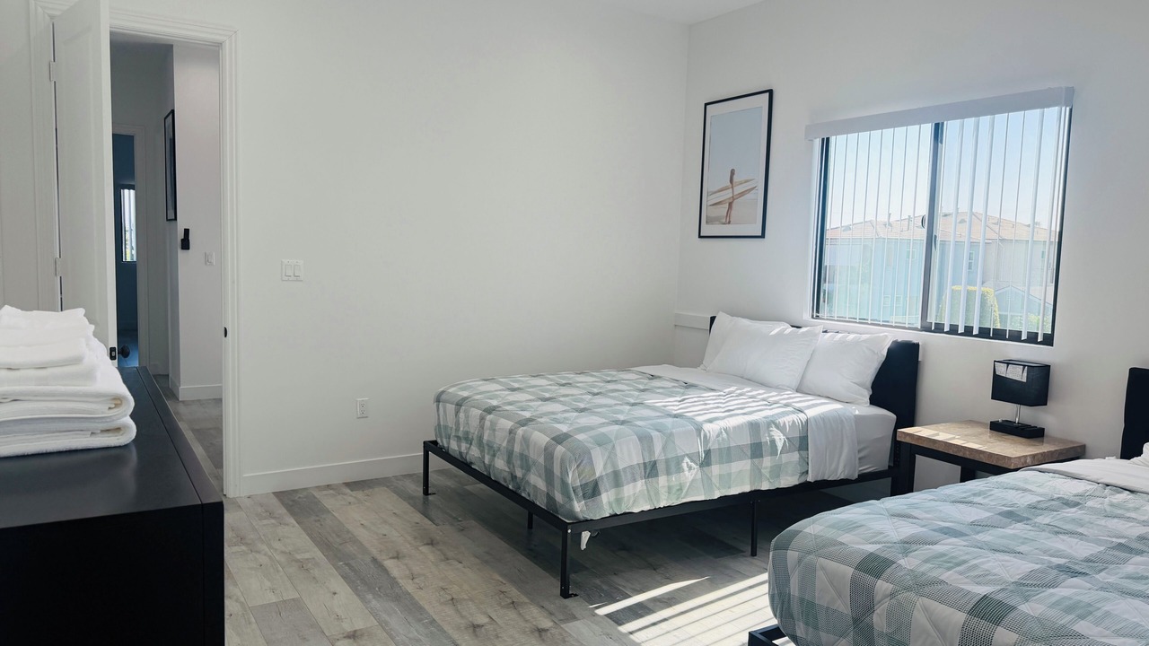 Photo of Bedroom in Midway City