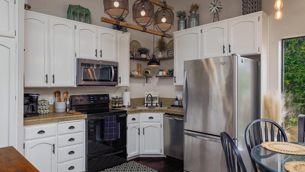 Photo of Kitchen in Groveland