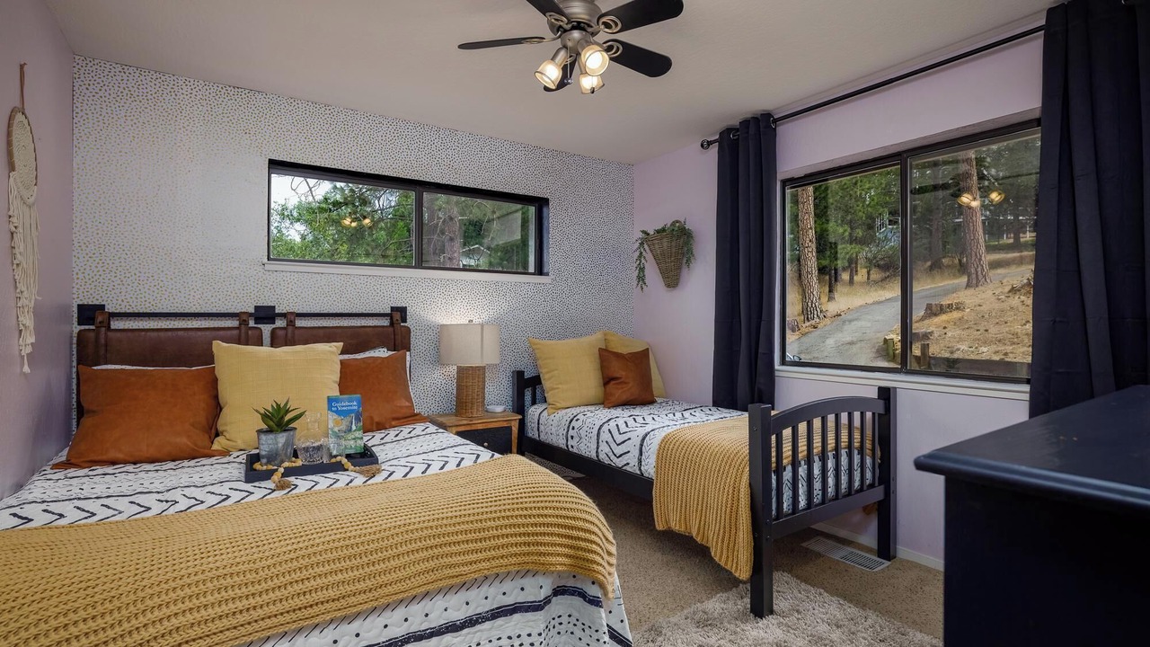 Photo of Bedroom in Groveland