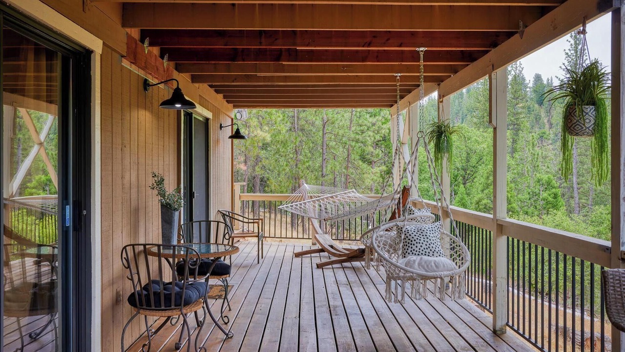 Photo of Outdoor in Groveland