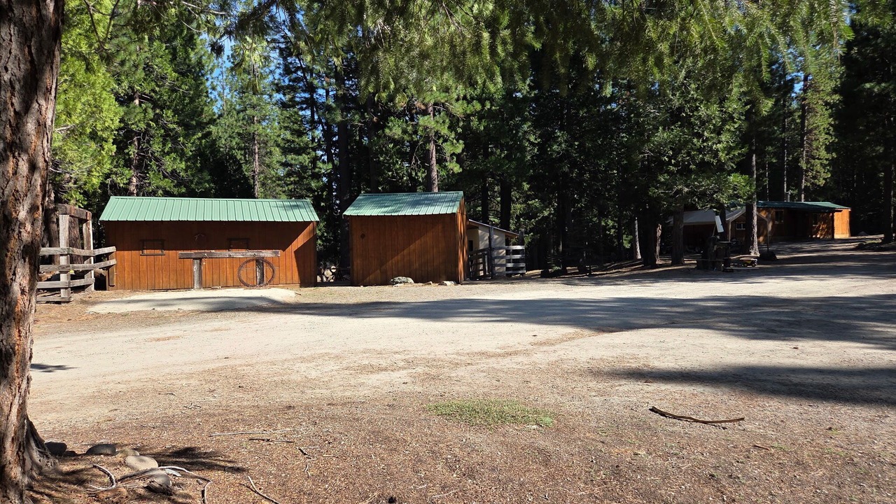 Photo of Outdoor in C-Road