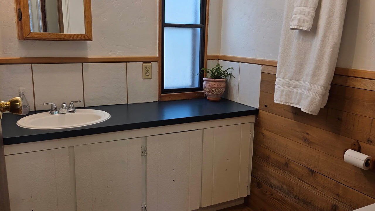 Photo of Bathroom in C-Road